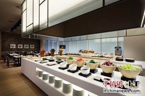 新罗舒泰的自助餐餐厅