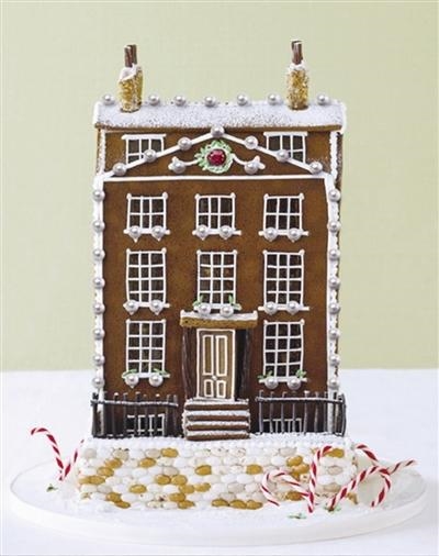 据外媒报道,英国奢侈品网站VeryFirstTo近日推出了姜饼屋假日礼包(如图),堪称史上最贵。